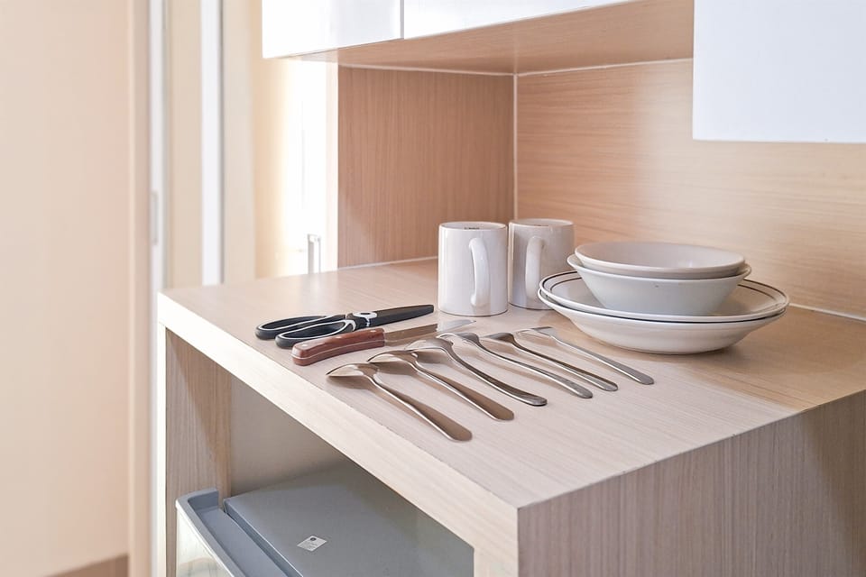 Standard Apartment | Private kitchen | Cookware/dishes/utensils
