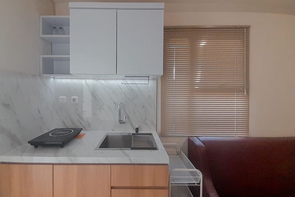 Standard Apartment | Private kitchen | Cookware/dishes/utensils