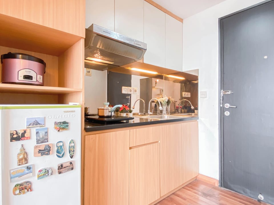 Standard Apartment | Private kitchen | Cookware/dishes/utensils