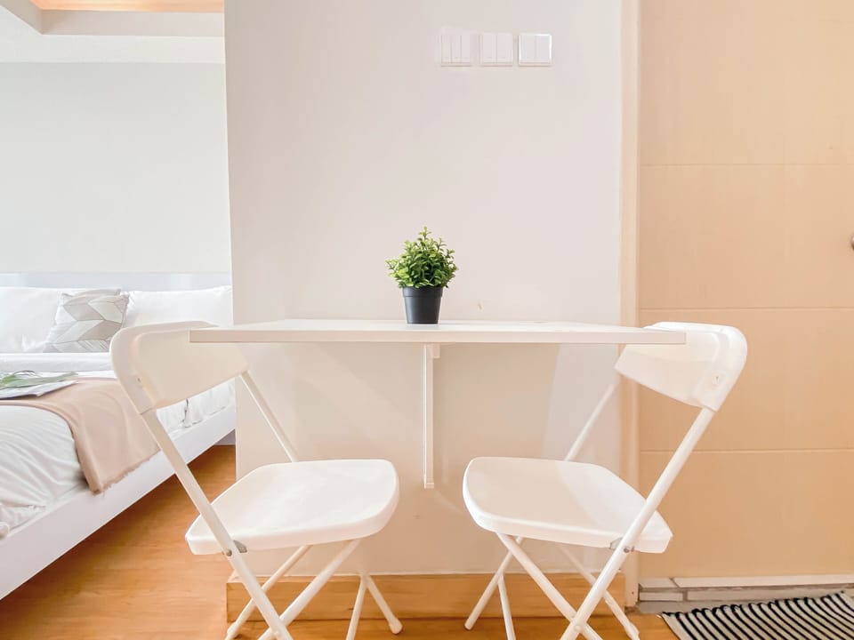Standard Apartment | In-room dining