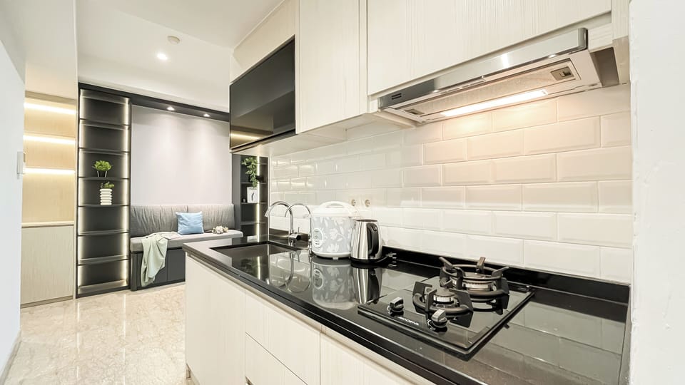 Standard Apartment | Private kitchen | Cookware/dishes/utensils