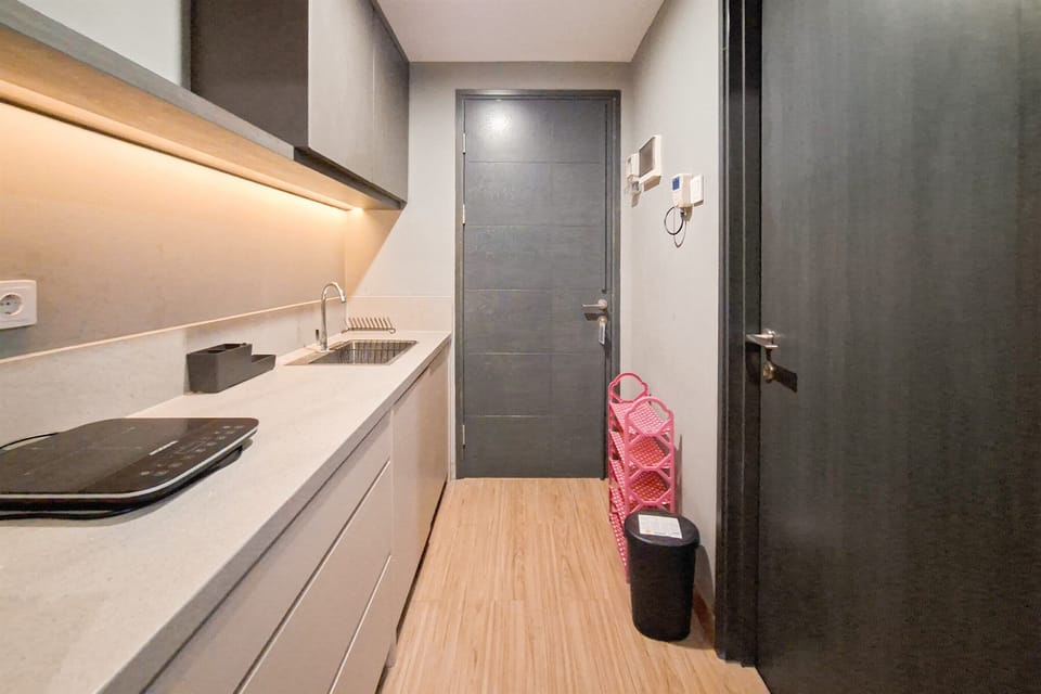 Standard Apartment | Private kitchen | Cookware/dishes/utensils