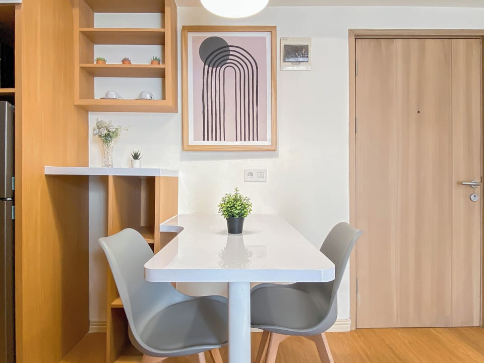 Standard Apartment | In-room dining