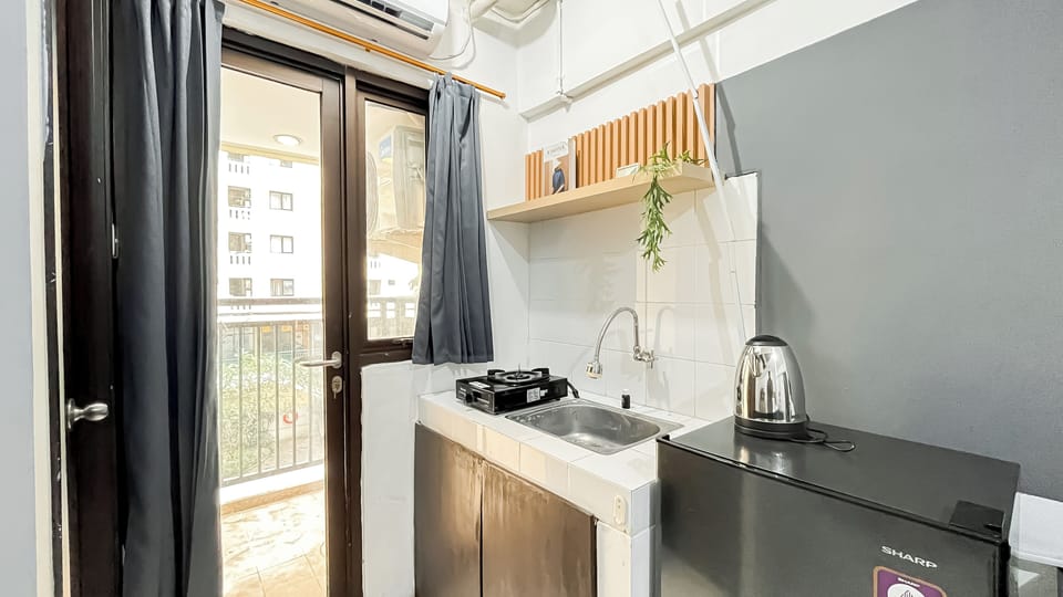 Apartment | Private kitchen | Fridge, stovetop, cookware/dishes/utensils