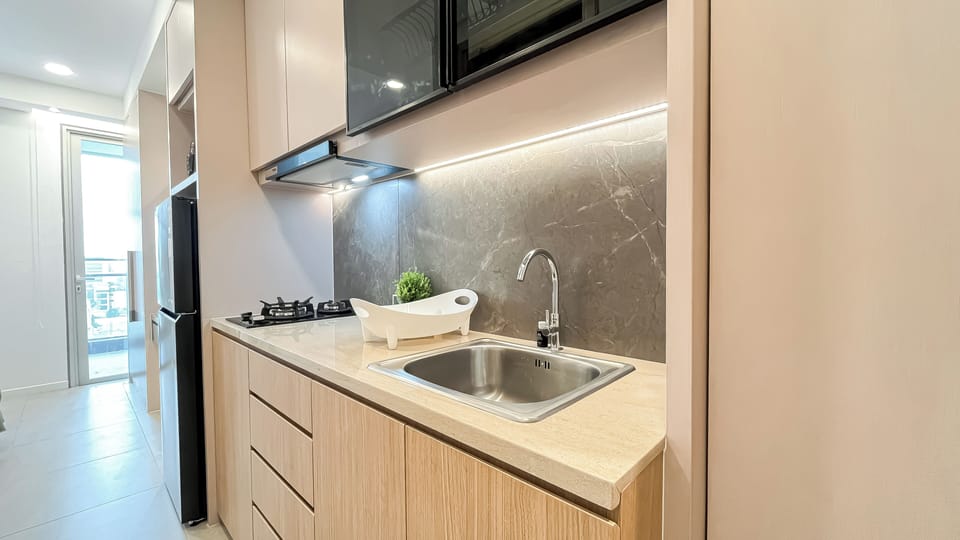 Apartment | Private kitchen | Fridge, stovetop, cookware/dishes/utensils