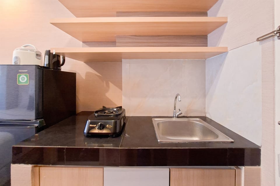 Apartment | Private kitchen | Fridge, stovetop, electric kettle, cookware/dishes/utensils