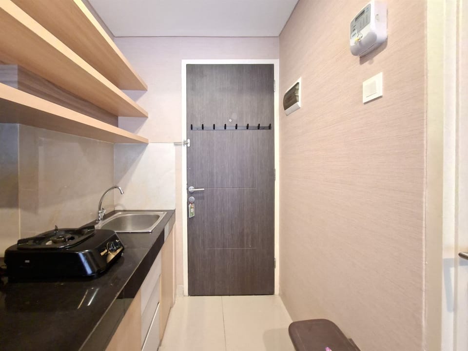 Apartment | Private kitchen | Fridge, stovetop, electric kettle, cookware/dishes/utensils