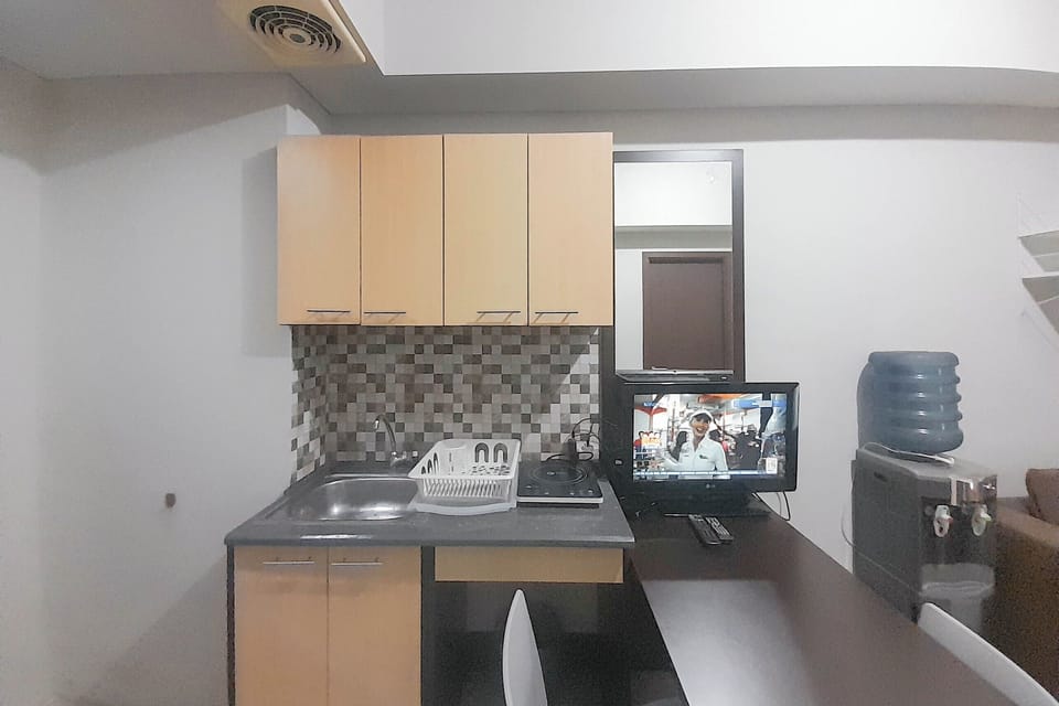 Apartment | Private kitchen | Fridge, stovetop, cookware/dishes/utensils