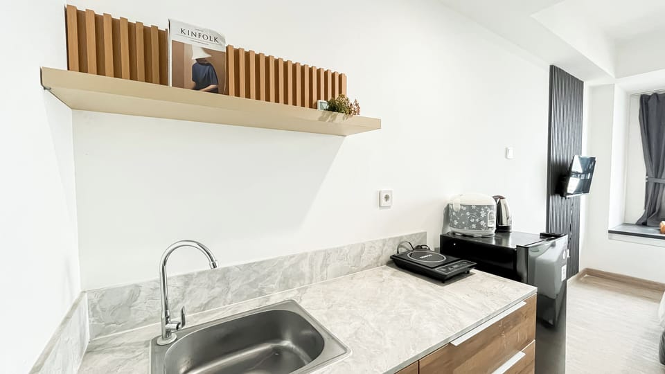 Apartment | Private kitchen | Fridge, stovetop, cookware/dishes/utensils