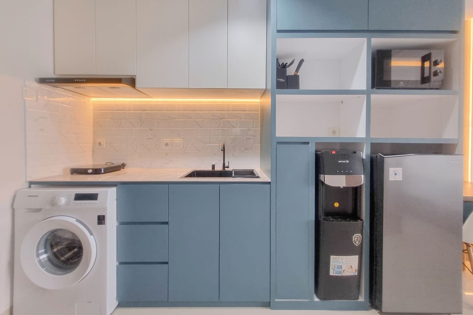 Apartment | Private kitchen | Fridge, stovetop, cookware/dishes/utensils