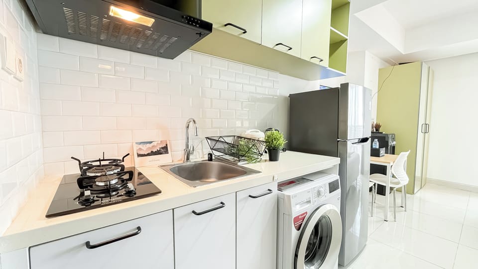Apartment | Private kitchen | Fridge, stovetop, cookware/dishes/utensils