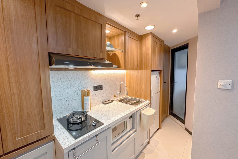 Apartment | Private kitchen | Fridge, stovetop, cookware/dishes/utensils