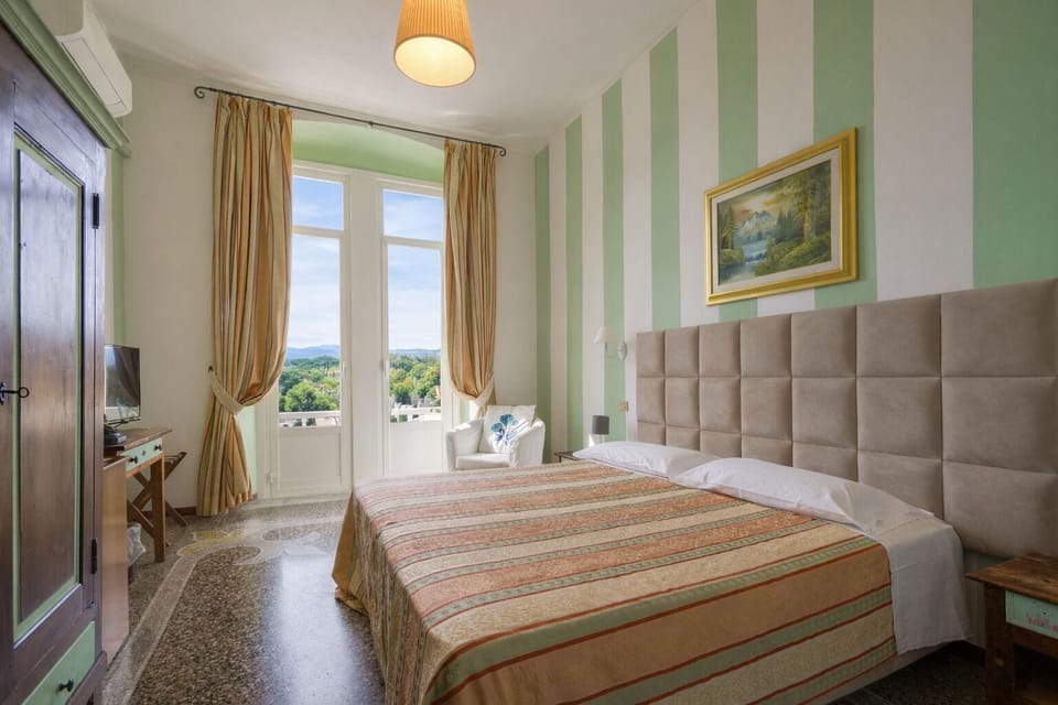 Superior Double Room, 1 King Bed | Minibar, in-room safe, individually decorated, individually furnished
