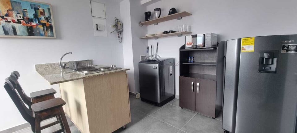 Standard Apartment, City View | Private kitchen