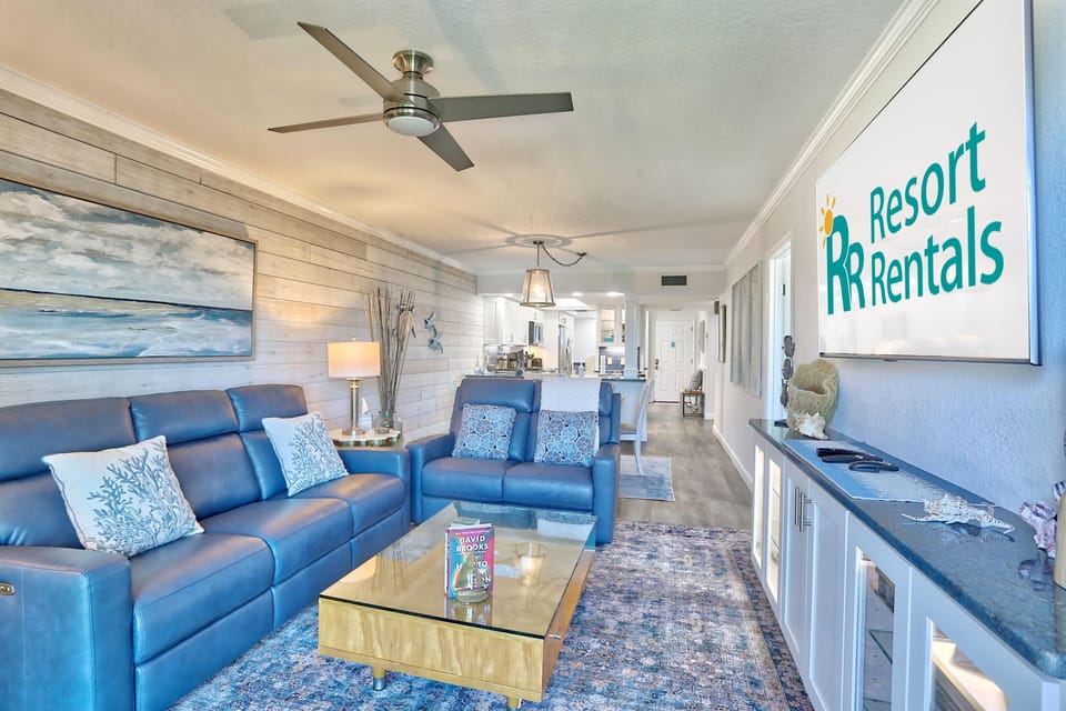 Condo, Multiple Beds (Land's End 11-302 Beach Front - Premi) | Living area