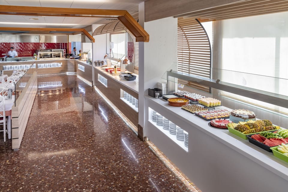 Daily buffet breakfast for a fee