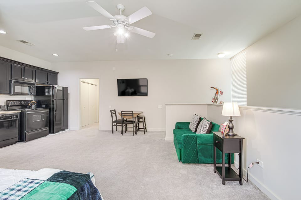 Apartment (0 Bedroom) | Interior