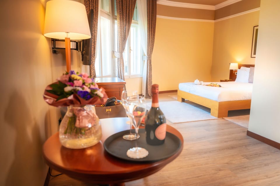 Junior Suite, Park View | Down comforters, minibar, in-room safe, desk
