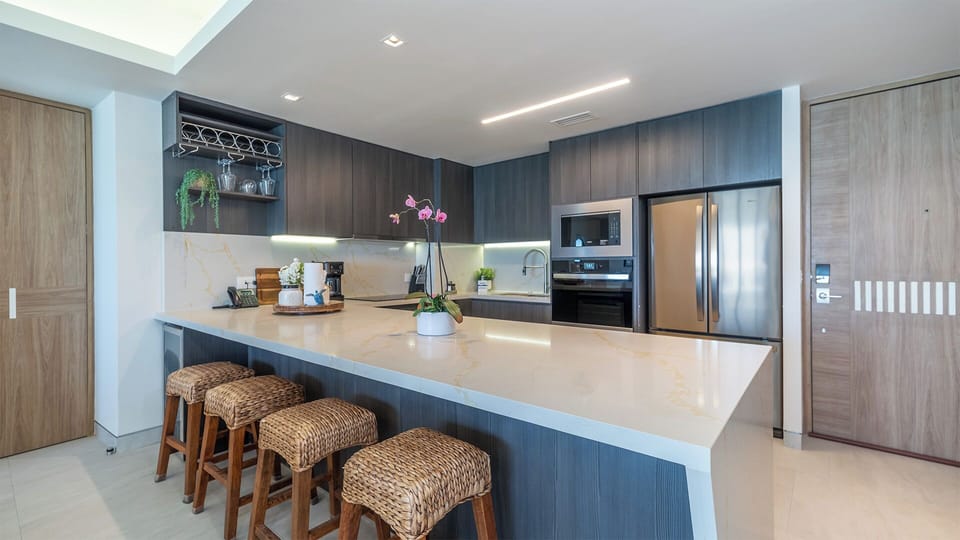 Modern Island with Stools & Wine Fridge