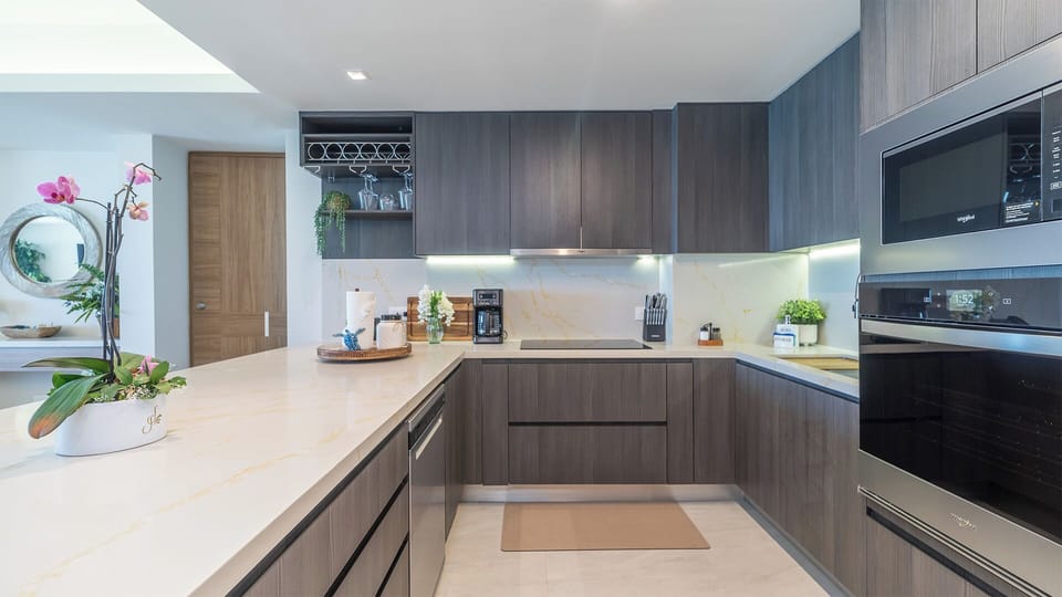Sleek, High-End Kitchen Design