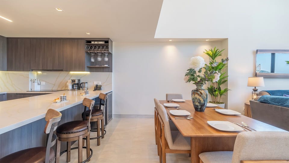 Dining for Six with Bench Seating