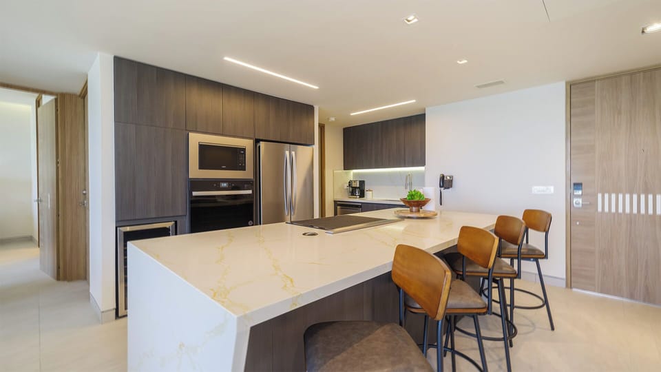 bar stools at the kitchen island