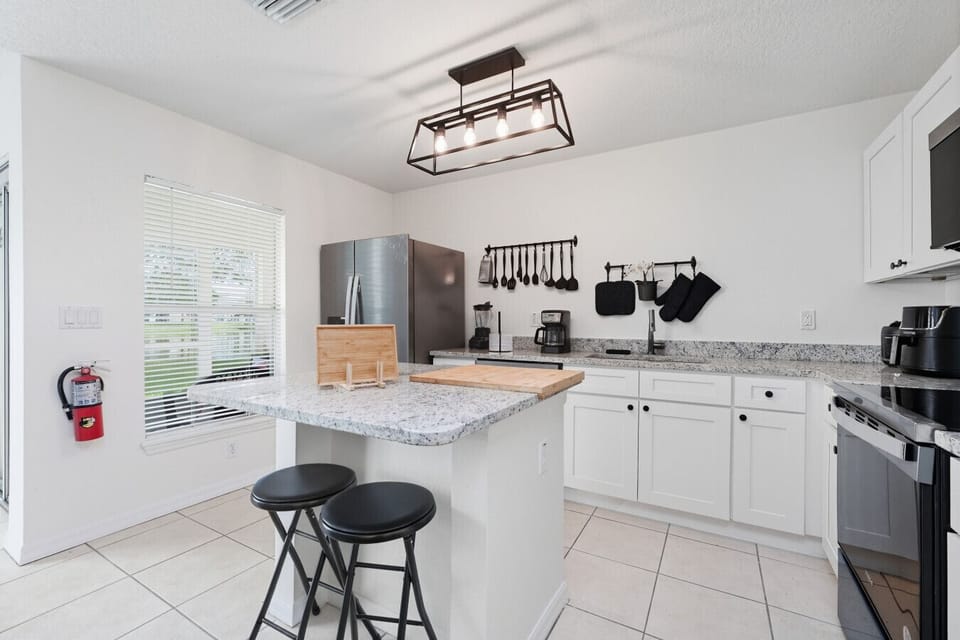 Cook family favorites in a fully equipped kitchen
