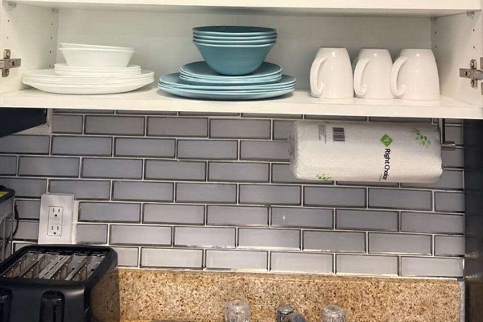 Our complete kitchen set has everything you need
