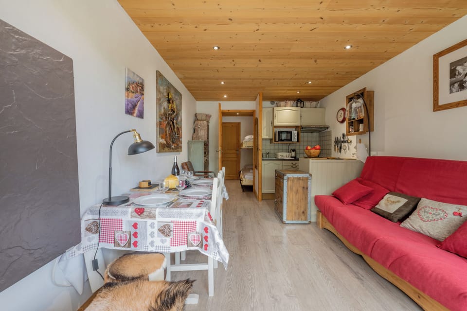 Kitchen and dining area