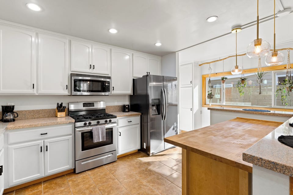 Modern kitchen with everything you need