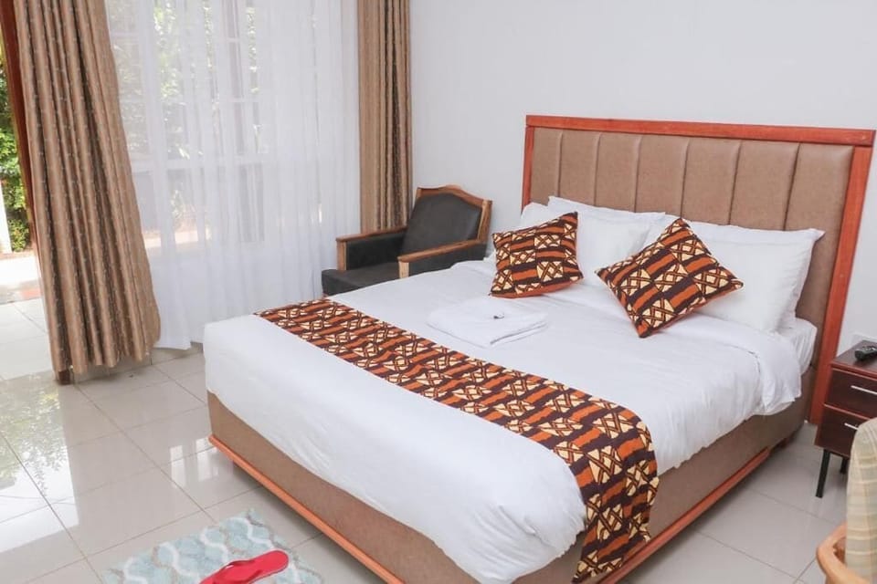 Deluxe Double Room, Garden View | Free WiFi, bed sheets