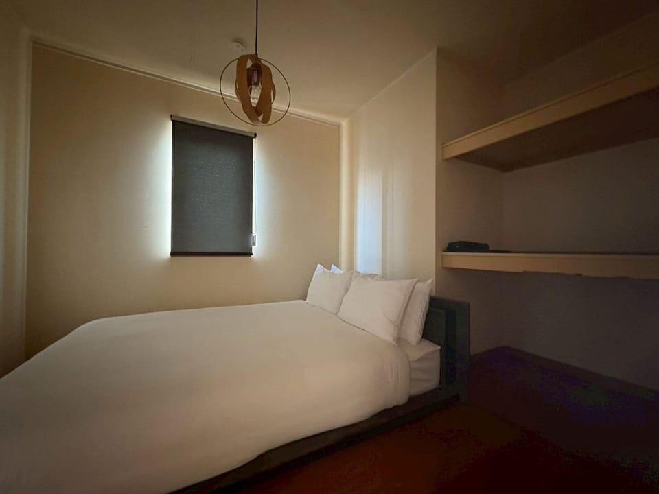 Iron/ironing board, free WiFi