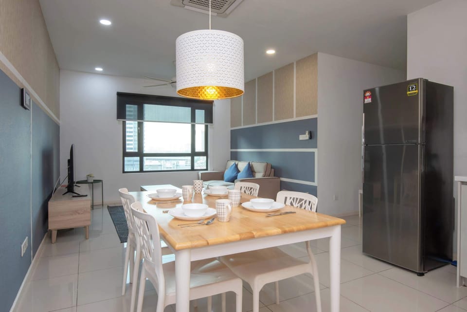 A spacious dining area.