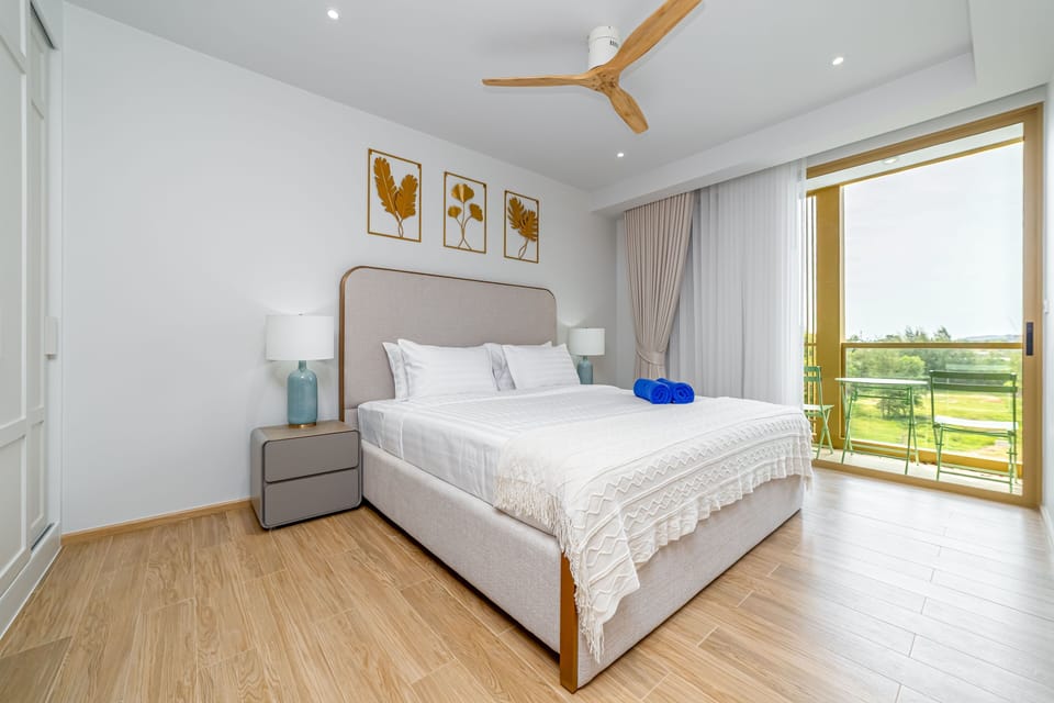 Junior Apartment, Patio | Desk, free WiFi