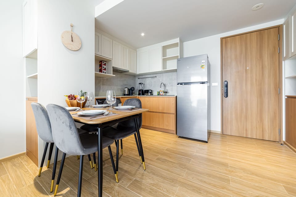 Fridge, microwave, dishwasher, electric kettle
