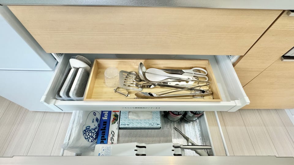 (Ruri)Basic / Open-air bath / Private dog run / Barbecue grill / Non-smoking | Private kitchen | Full-size fridge, microwave, stovetop, rice cooker