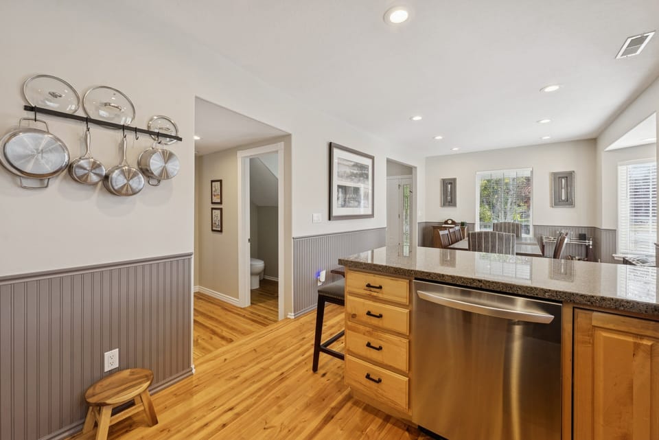 Sparkling Clean updated kitchen with solid surface countertops, hardwood floors, new LG stainless appliances, induction range, ice maker, microwave, dishwasher.  Nespresso, French press & drip coffee.  Hosts provide starter Nespresso pods and a selection of coffee grounds and supplies