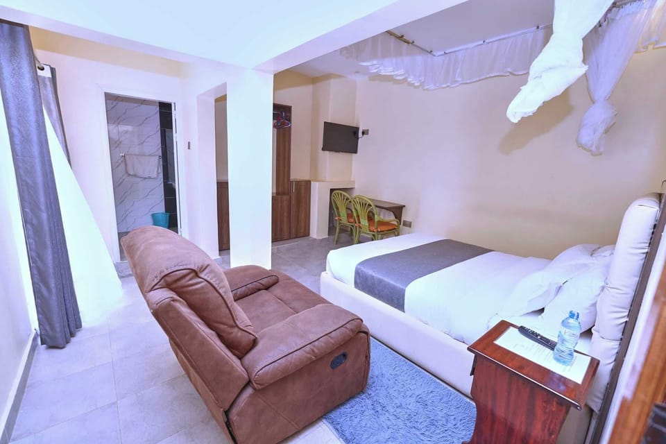 Deluxe Double Room, Garden View | Free WiFi, bed sheets