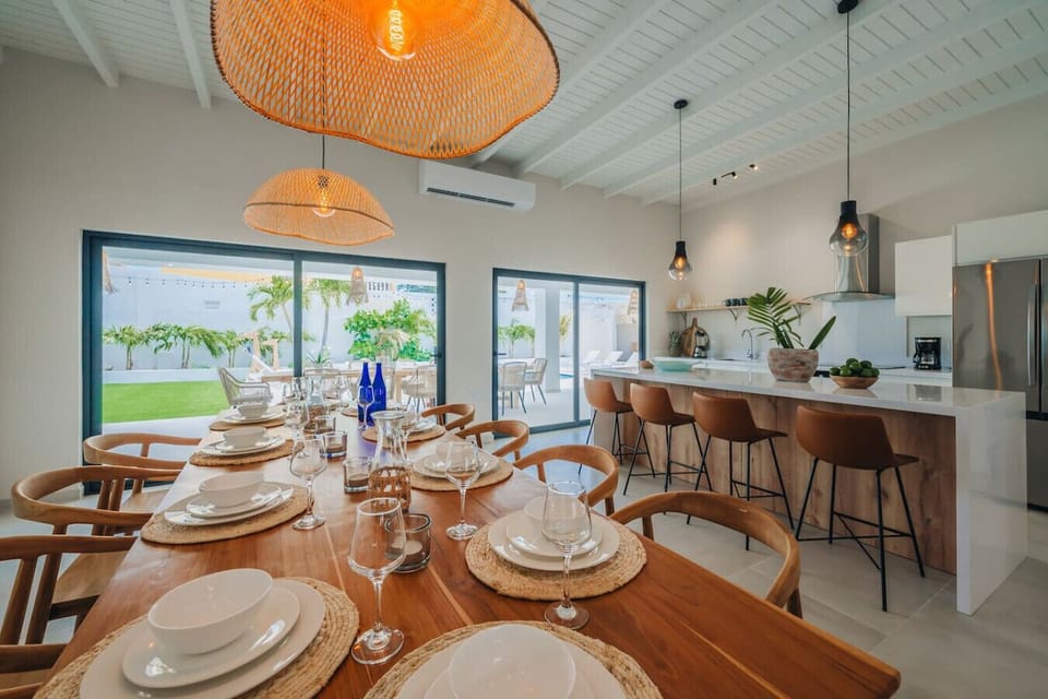 The kitchen is fully equipped with cooking appliances that make it suitable for preparing any meal, whether a simple breakfast, quick snack, or a three-course gourmet dinner. Spacious countertops allow you to work your MasterChef magic