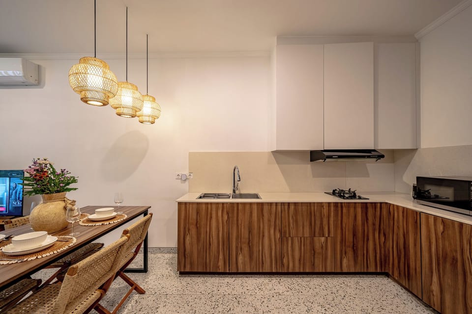 Deluxe Villa, Pool View | Private kitchen | Fridge, microwave, electric kettle, toaster