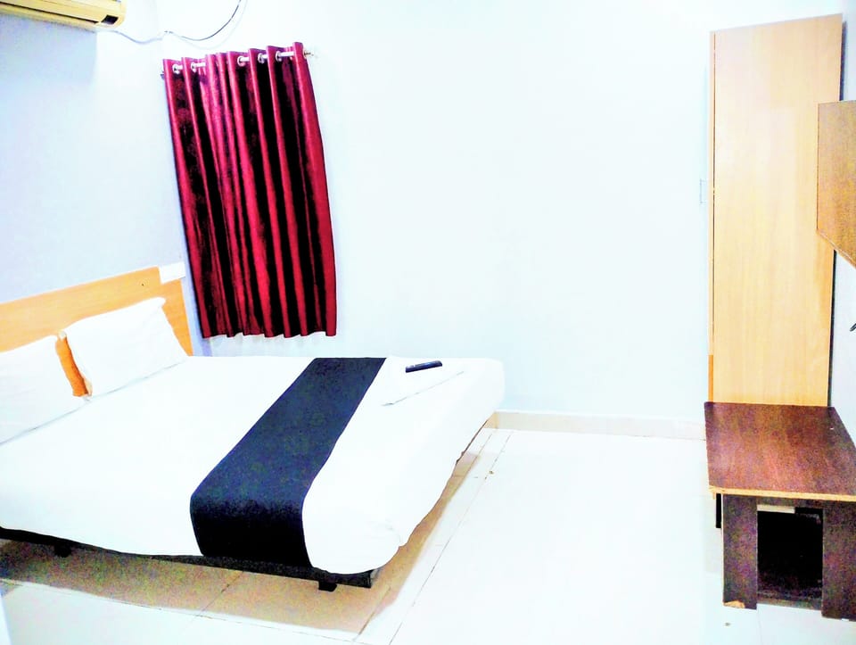 Classic Room, Balcony | Desk, laptop workspace, free WiFi