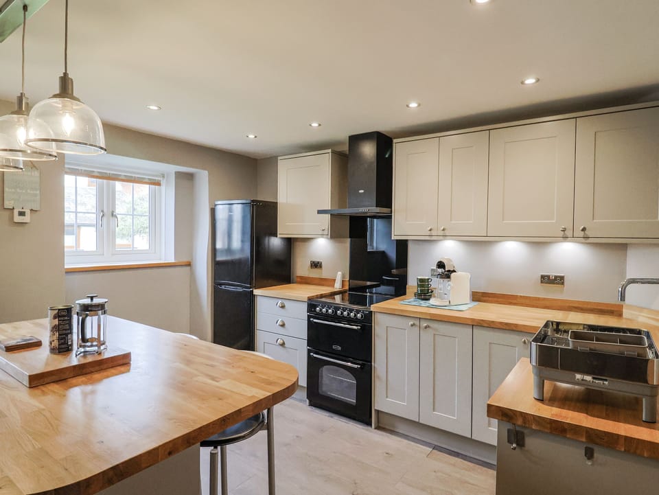 Fridge, microwave, dishwasher, toaster