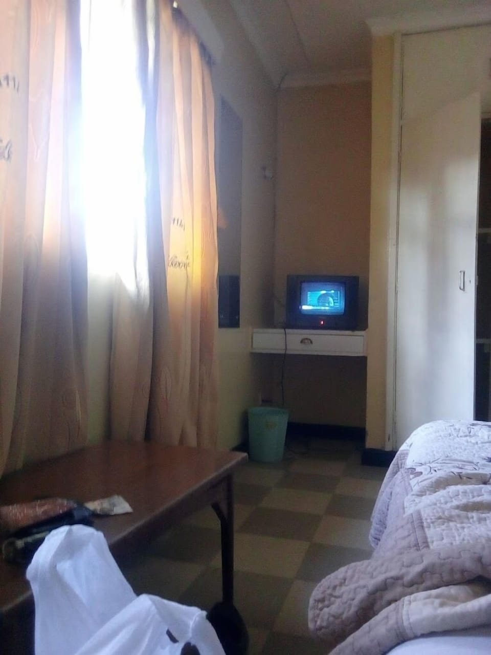 Deluxe Single Room | Free WiFi, bed sheets