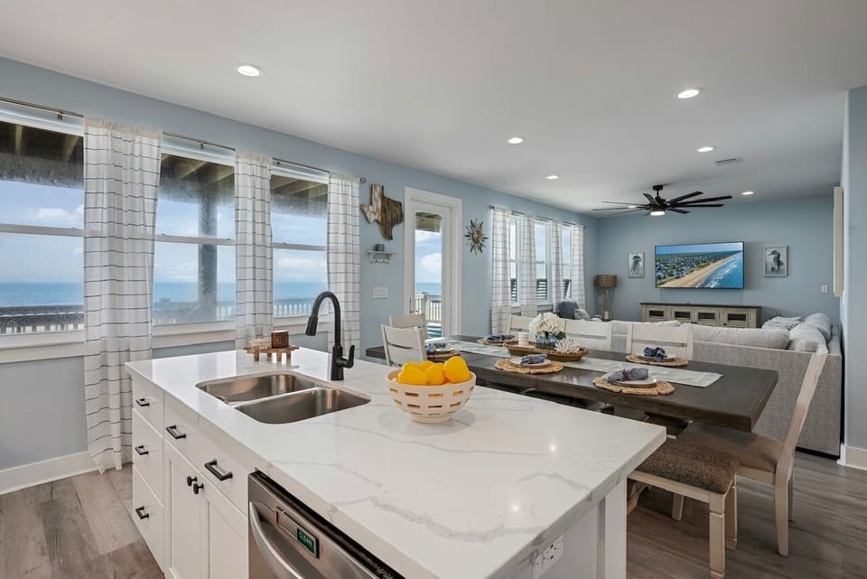 House, 4 Bedrooms | Interior
