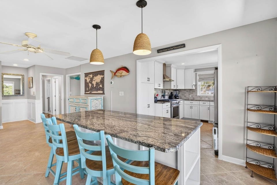 House, 3 Bedrooms | Private kitchen | Coffee/tea maker, fridge, oven, toaster