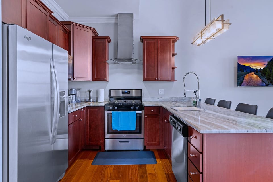 Full Kitchen
