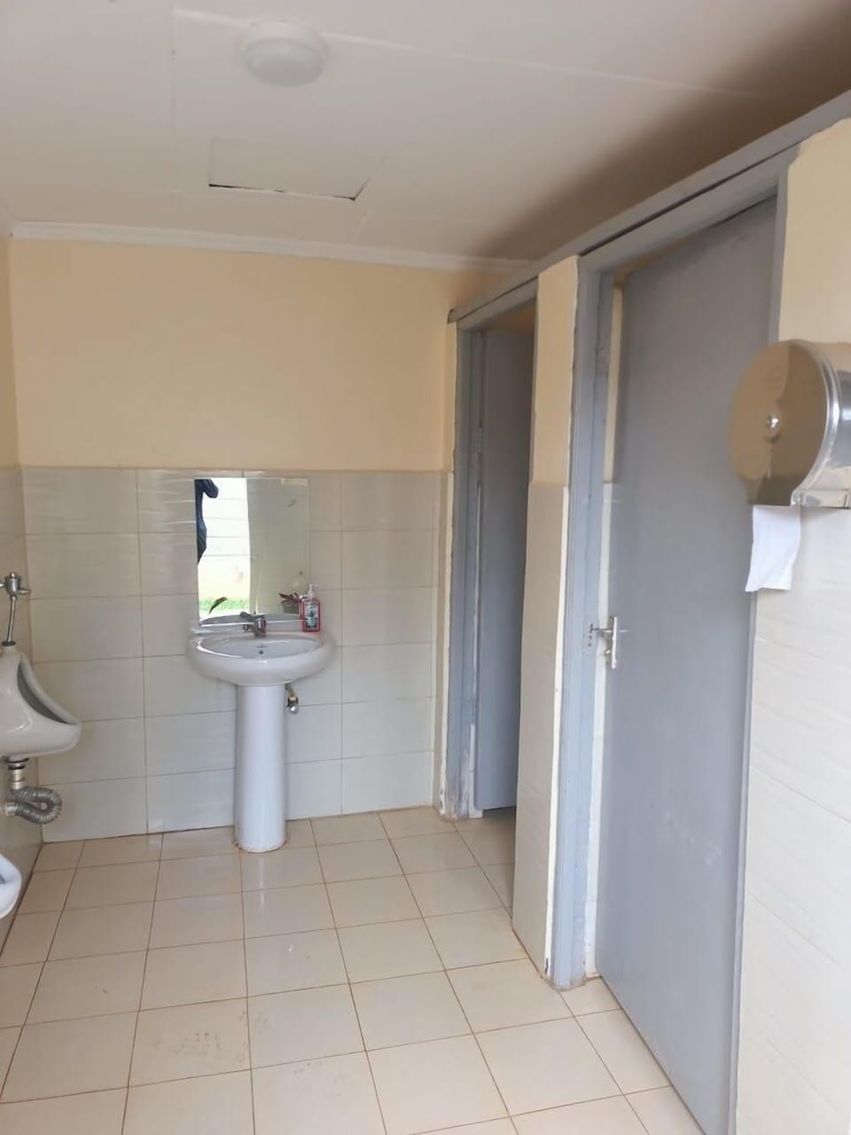 Deluxe Double Room, Garden View | Bathroom | Shower, slippers, towels, soap