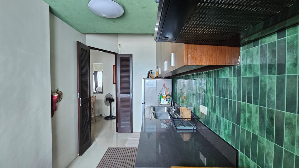 Fully furnished kitchen