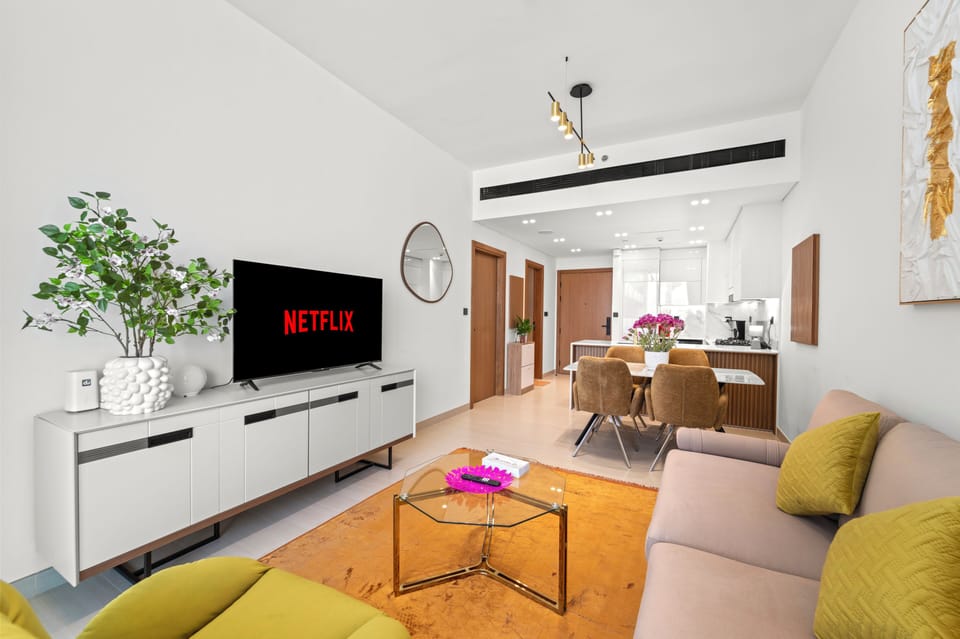 Comfort Apartment, Kitchen, City View | Living area