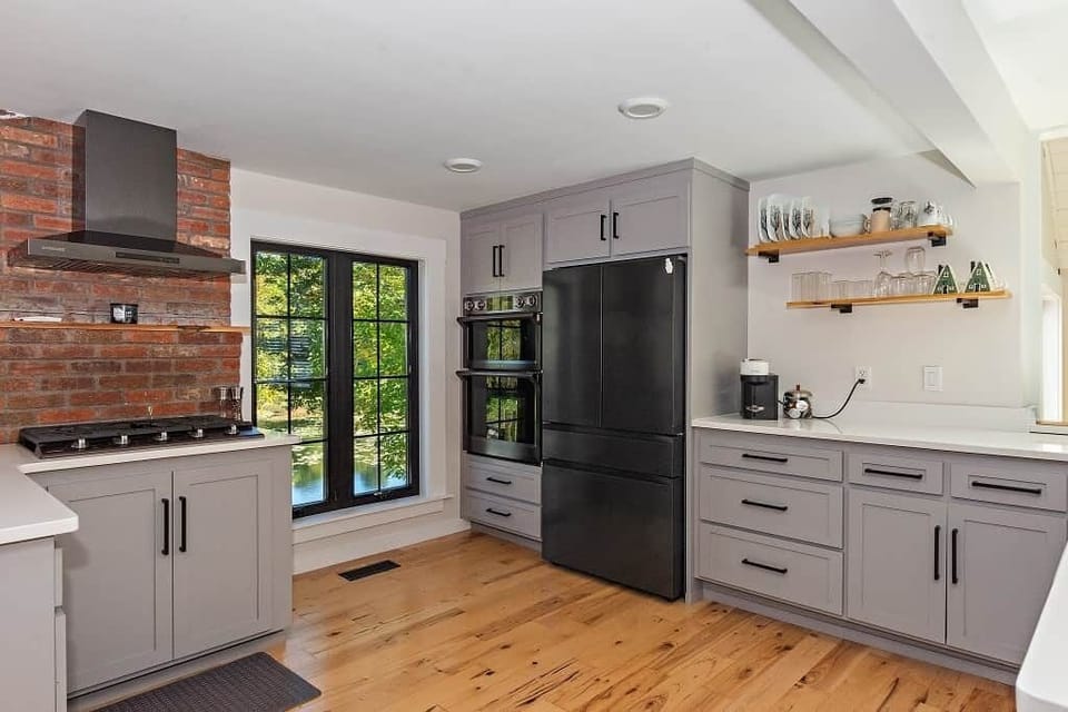 Fully Equipped Modern Kitchen – Lisbon CT Vacation Home